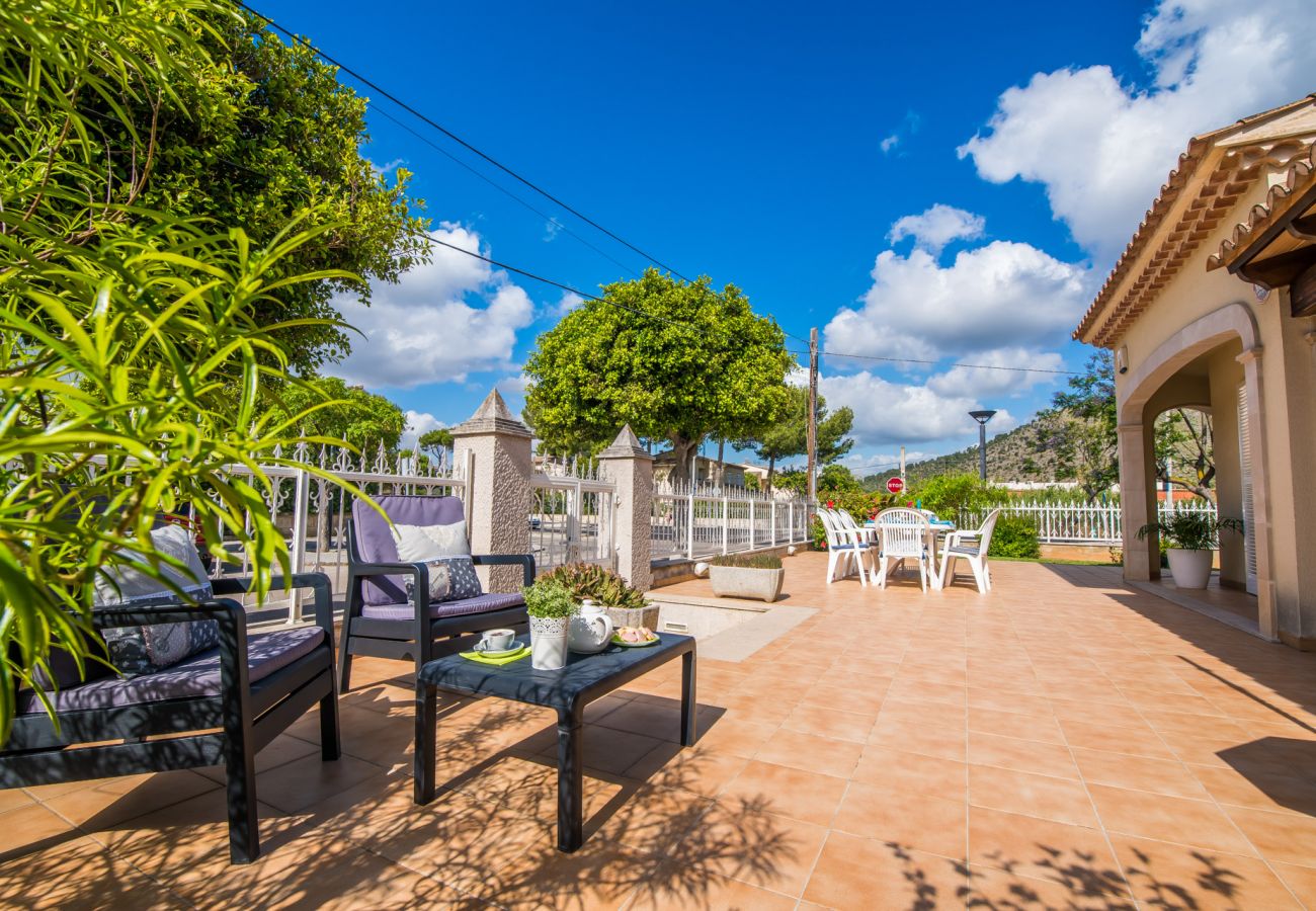 House in Puerto de Alcudia - House next to the beach Villa Celia in Alcudia