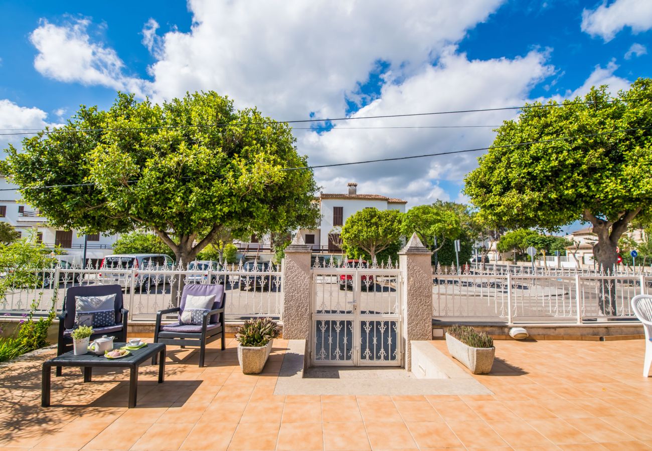 House in Puerto de Alcudia - House next to the beach Villa Celia in Alcudia