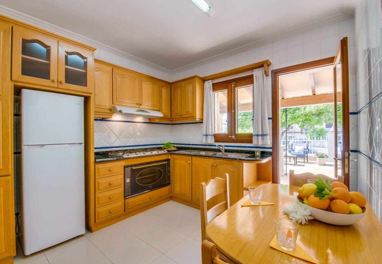 House in Puerto de Alcudia - House next to the beach Villa Celia in Alcudia