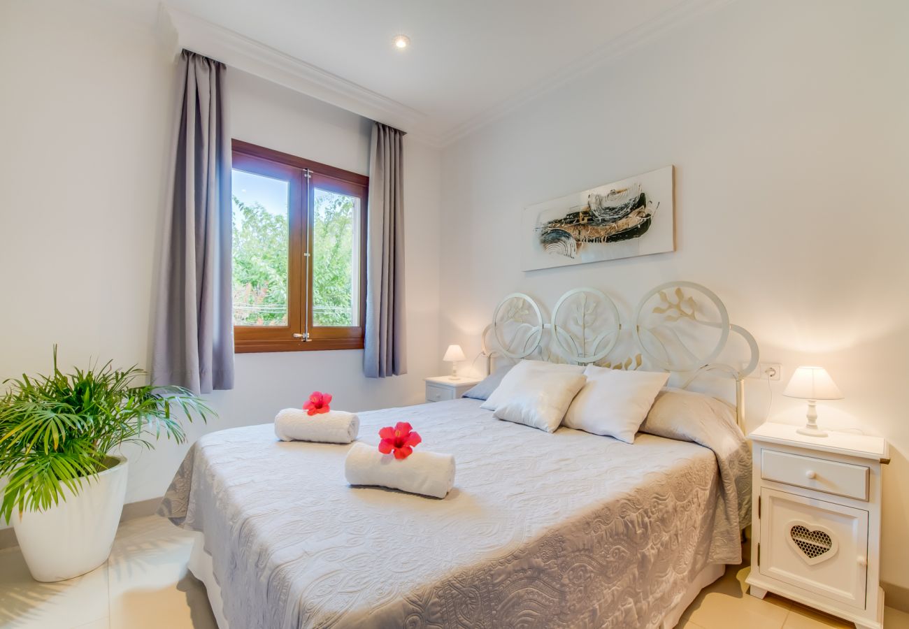House in Puerto de Alcudia - House next to the beach Villa Celia in Alcudia