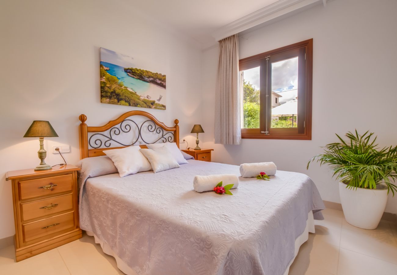 House in Puerto de Alcudia - House next to the beach Villa Celia in Alcudia