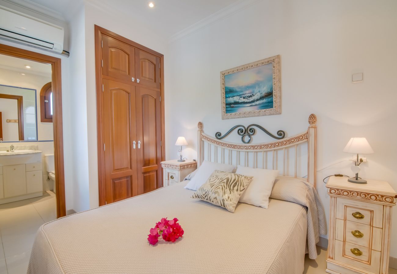 House in Puerto de Alcudia - House next to the beach Villa Celia in Alcudia