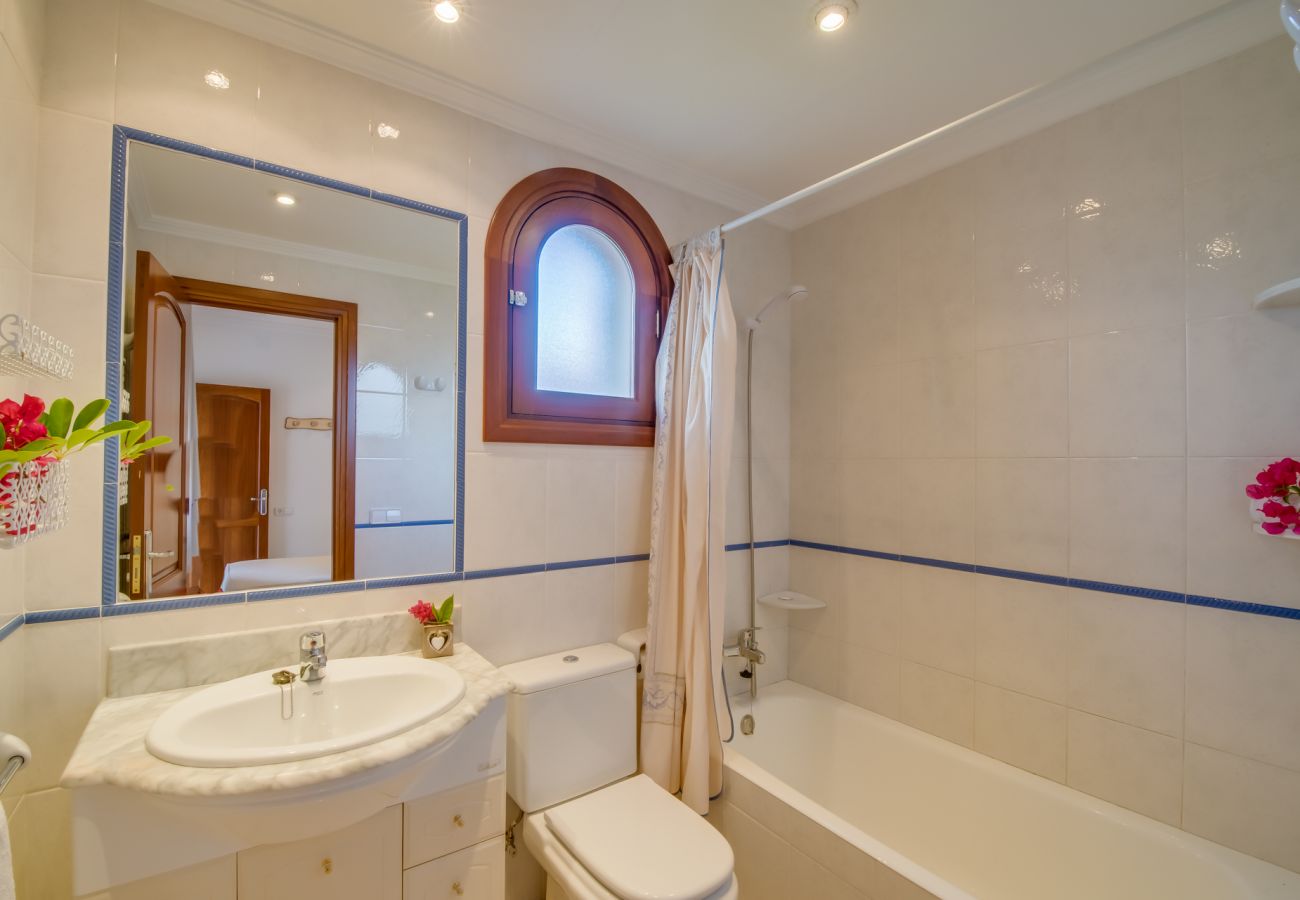 House in Puerto de Alcudia - House next to the beach Villa Celia in Alcudia