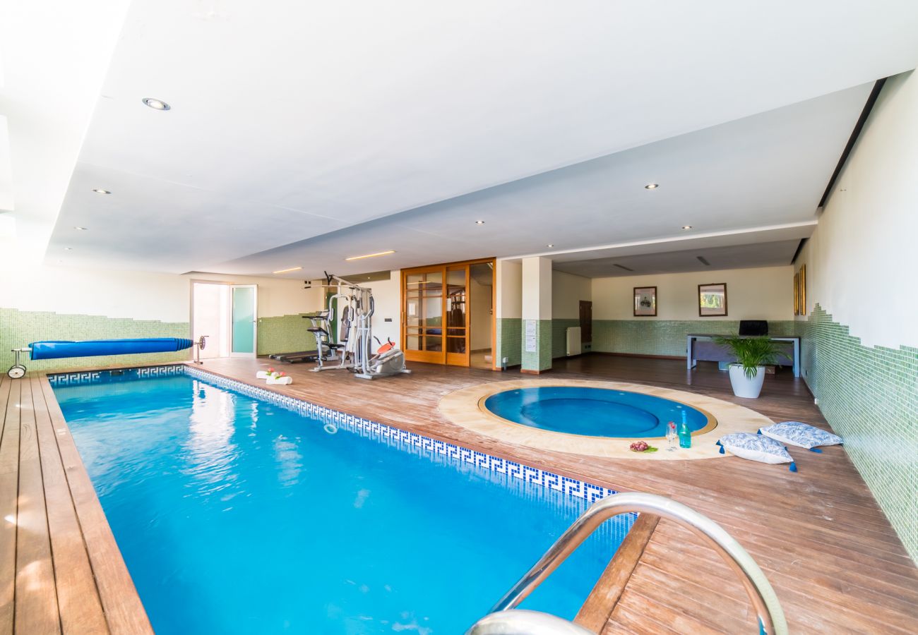 Private pool holidays in Alcudia