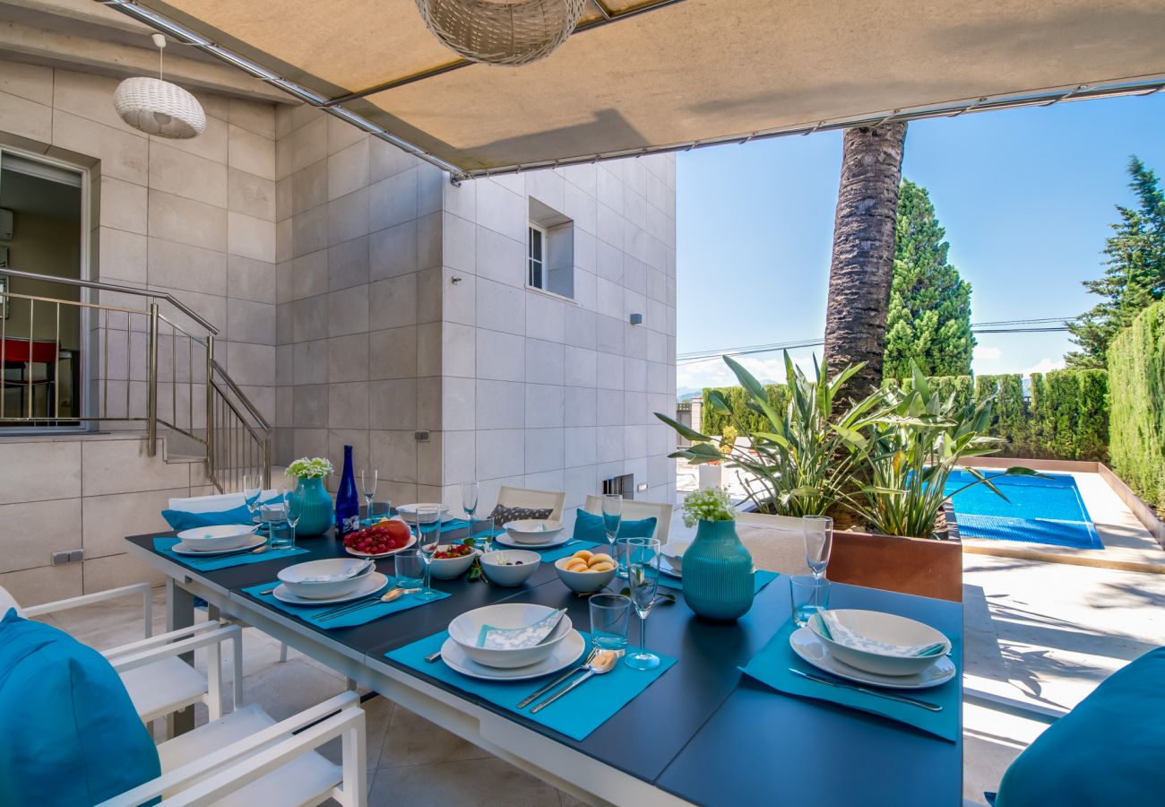 Luxury house with private pool near the beach in Alcudia. 