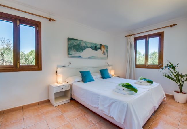 Country house in Santa Margalida - Rural Villa Barranc de son fullos in Mallorca   Country house in Santa Margalida - Rural Villa Barranc de son fullos in Mallorca