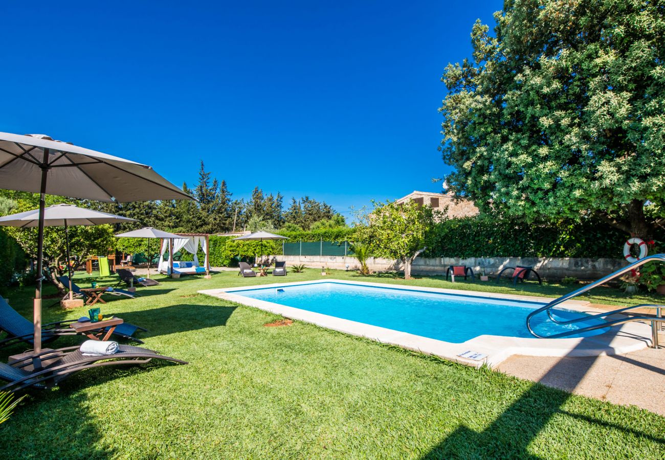 Finca with pool and barbecue in the centre of Mallorca