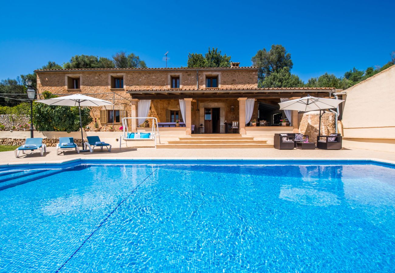 Villa with pool and barbecue in Mallorca