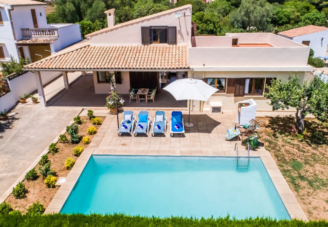 Vacations in finca with pool in Pollensa