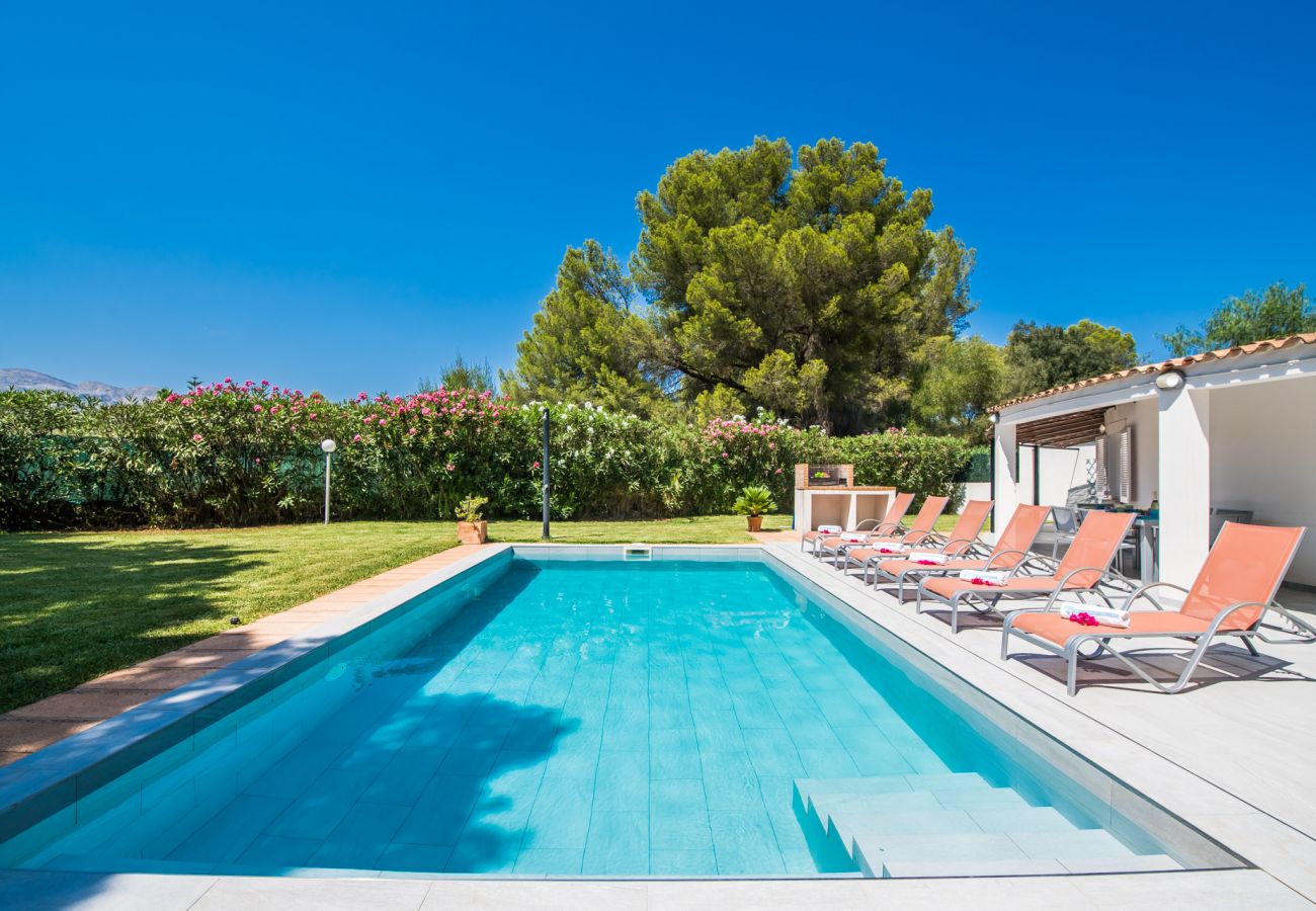 House with barbecue, garden and pool in Mallorca