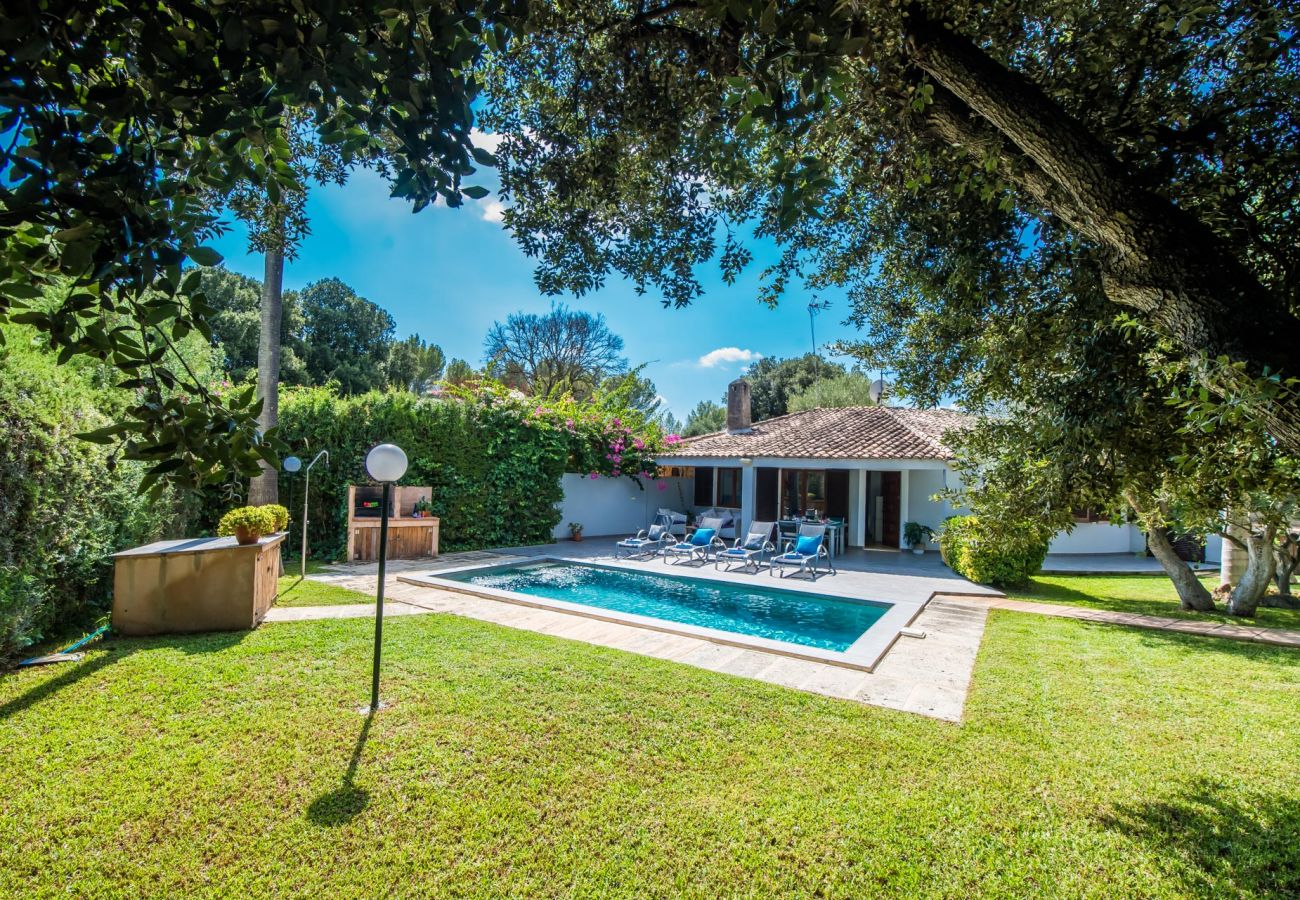 House in Crestatx - House with pool garden Casa Pequeña in Mallorca