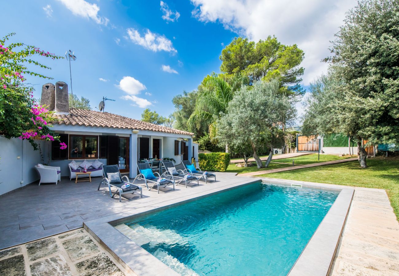 House in Crestatx - House with pool garden Casa Pequeña in Mallorca