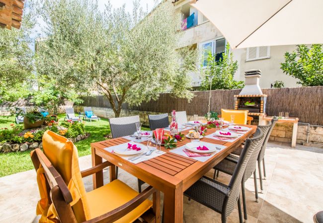 Holiday house in Alcudia with garden and barbecue 