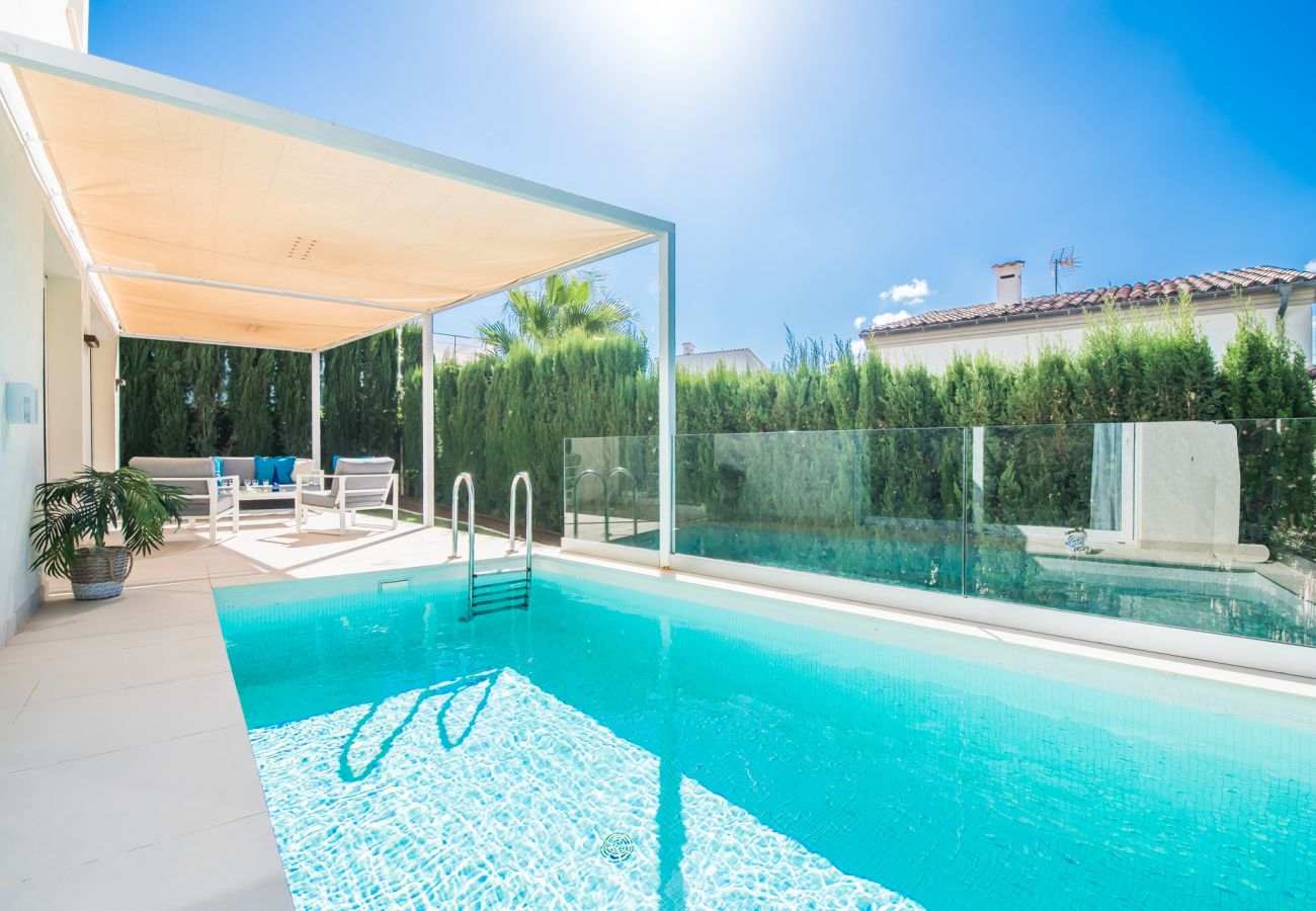 Modern house with barbecue and private pool in Alcudia