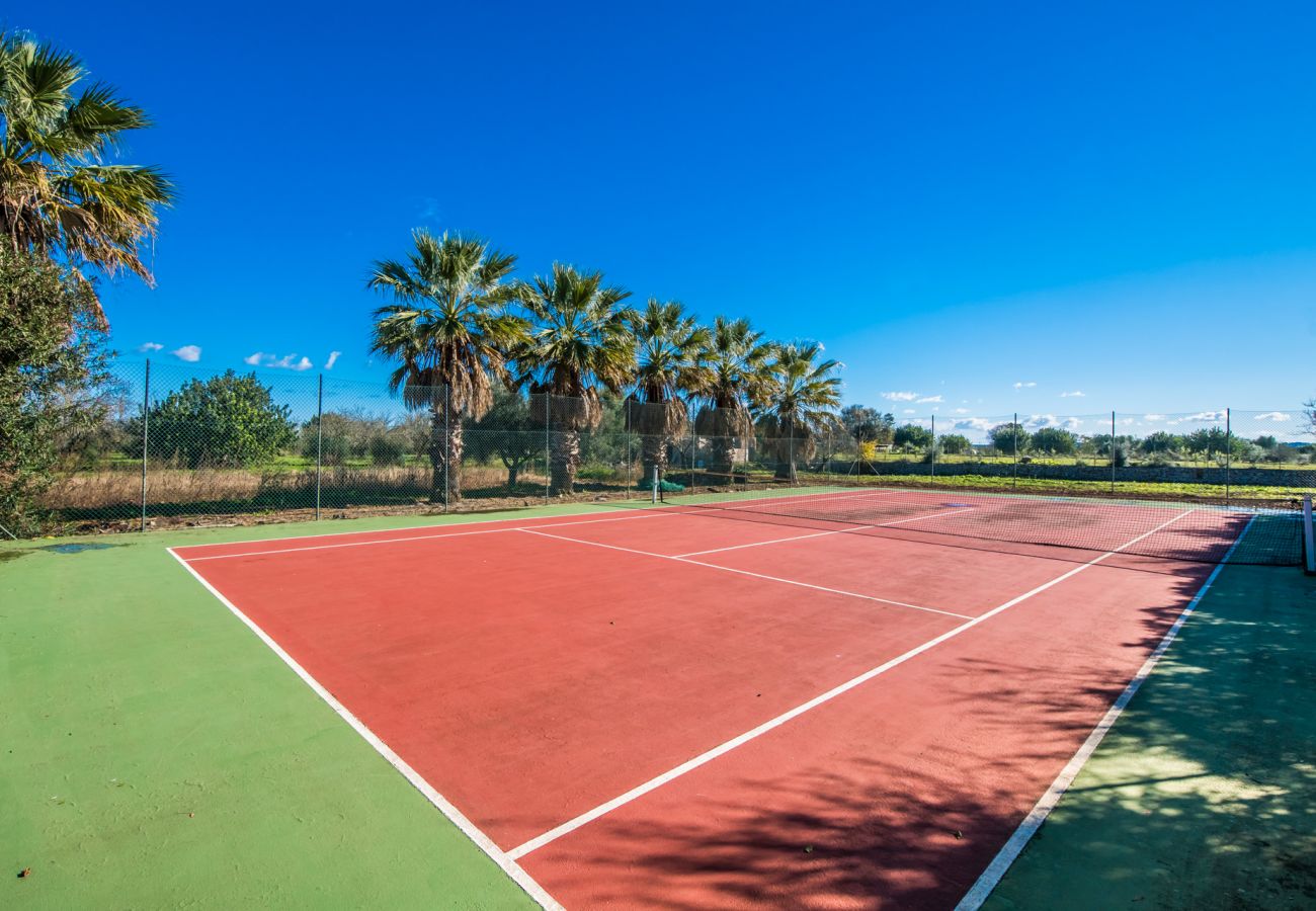 Country house in Buger - Finca in Mallorca Cas Home with tennis court