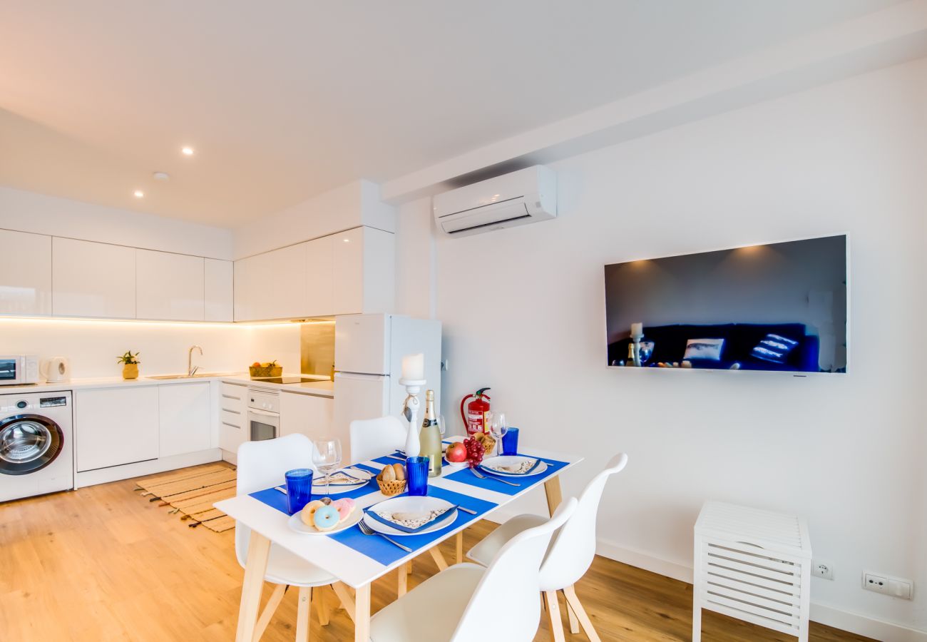 Renovated apartment with terrace in Puerto de Pollensa.