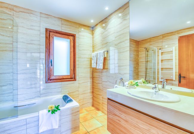 House in Crestatx - Modern house with pool Villa Flores in Mallorca House in Crestatx - Modern house with pool Villa Flores in Mallorca
