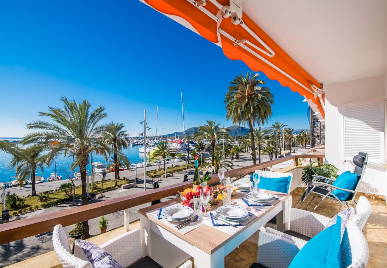 Incredible apartment with sea views in Puerto Alcudia