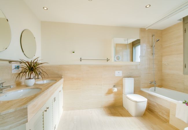 House in Puerto de Alcudia - Luxurious house sea views Villa Alcanada Alcudia House in Puerto de Alcudia - Luxurious house sea views Villa Alcanada Alcudia