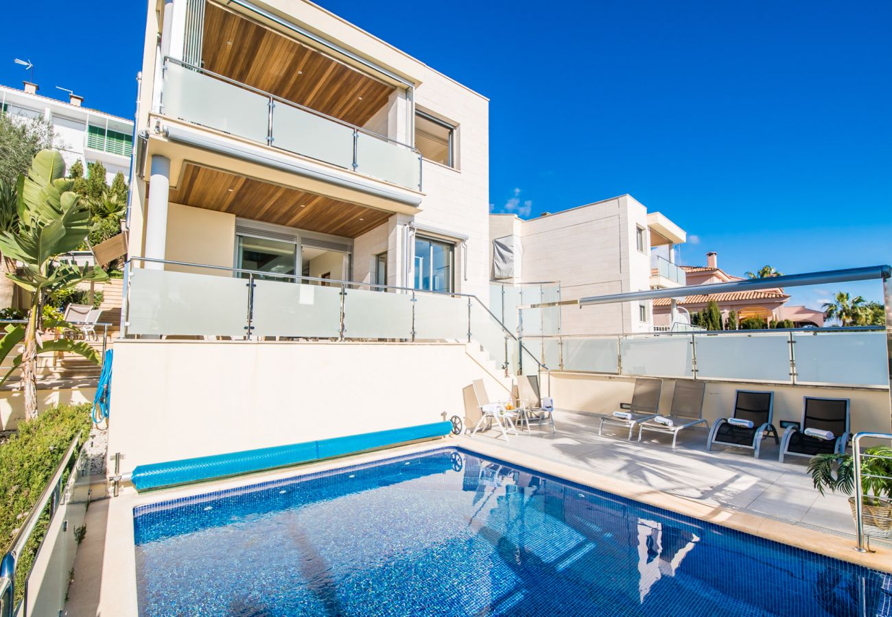 Dream holidays in a house in Alcudia