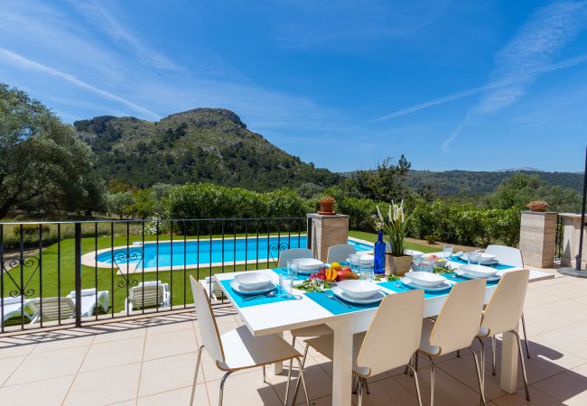 Rural finca in Alcudia with pool and views