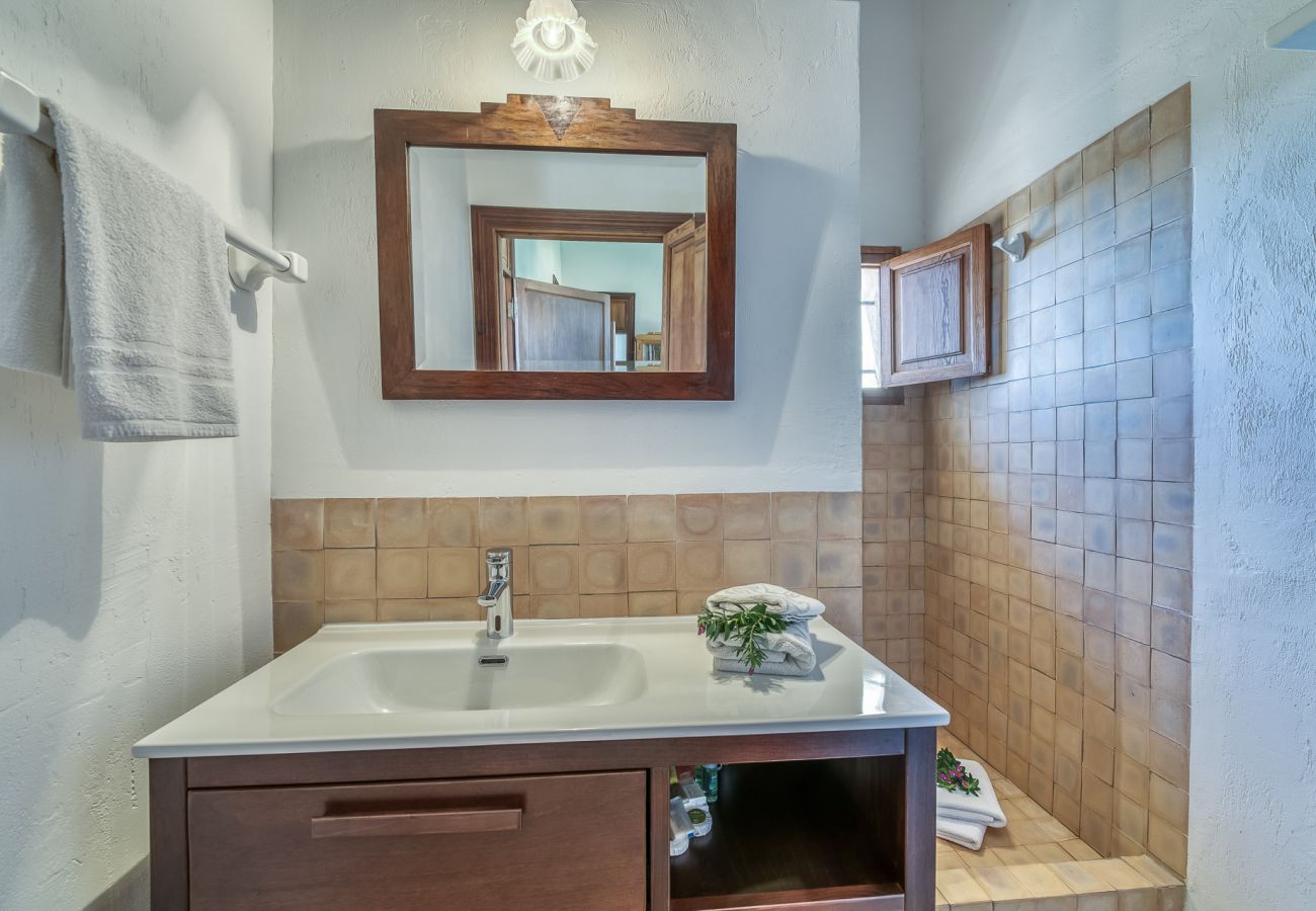 Country house in Binissalem - ☼Mallorcan environment and culture with private swimming pool.