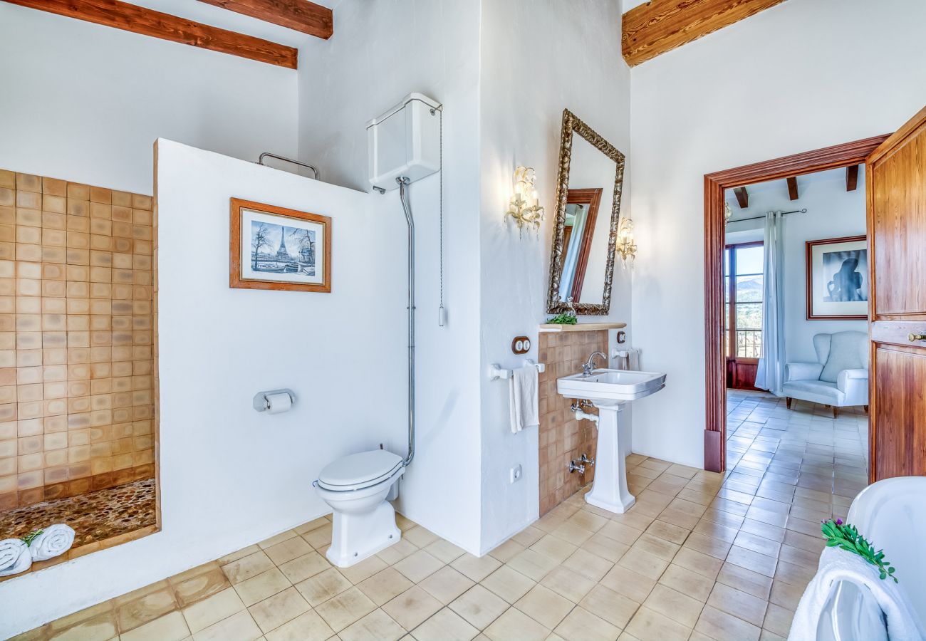 Country house in Binissalem - ☼Mallorcan environment and culture with private swimming pool.
