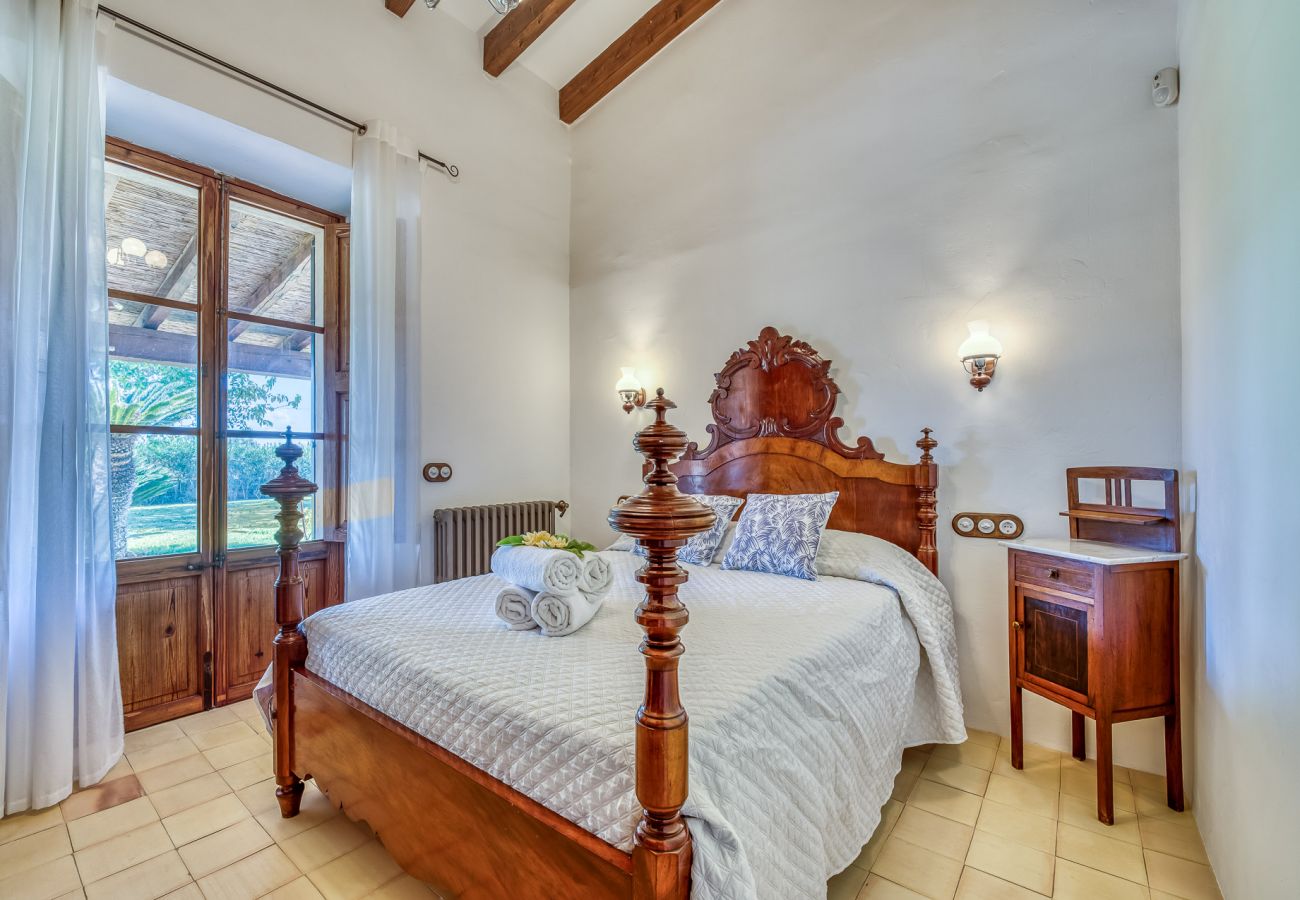 Country house in Binissalem - ☼Mallorcan environment and culture with private swimming pool.