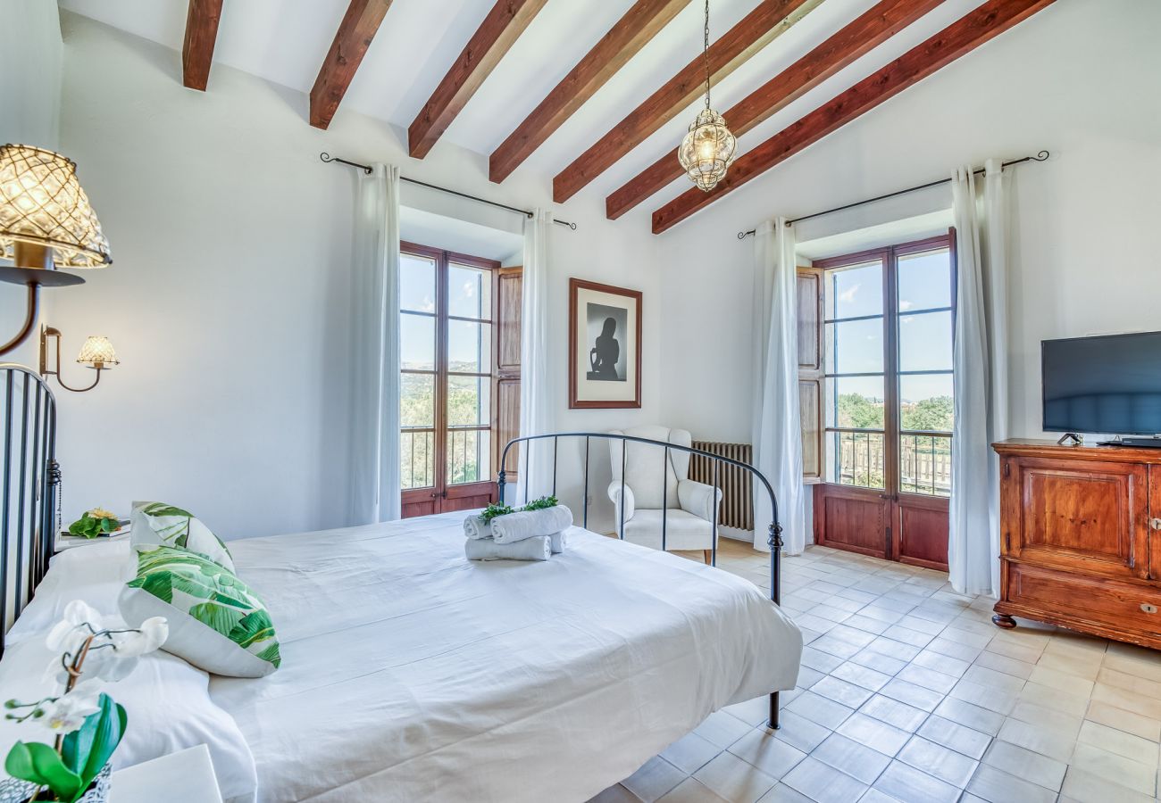 Country house in Binissalem - ☼Mallorcan environment and culture with private swimming pool.