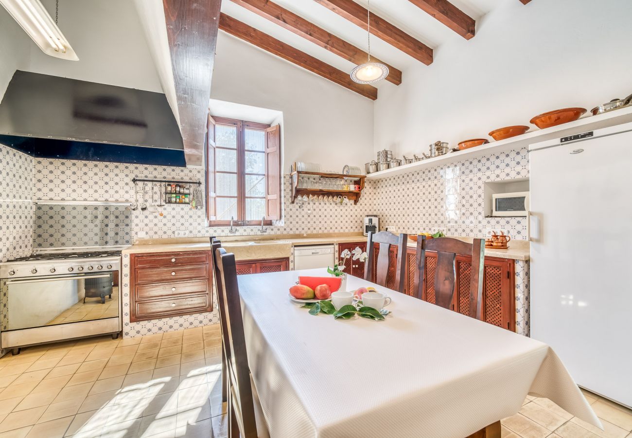 Country house in Binissalem - ☼Mallorcan environment and culture with private swimming pool.