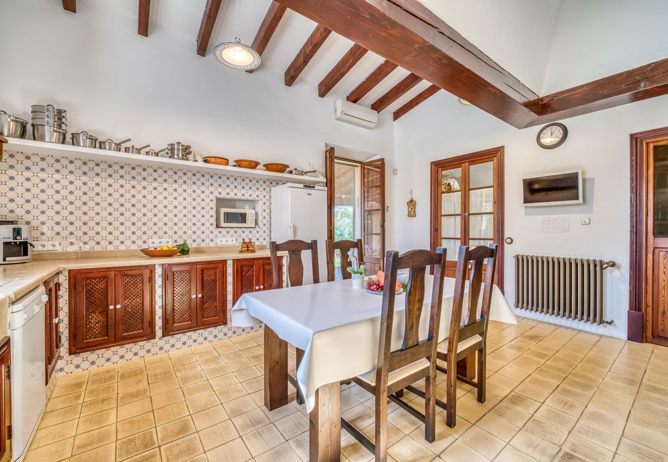 Country house in Binissalem - ☼Mallorcan environment and culture with private swimming pool.