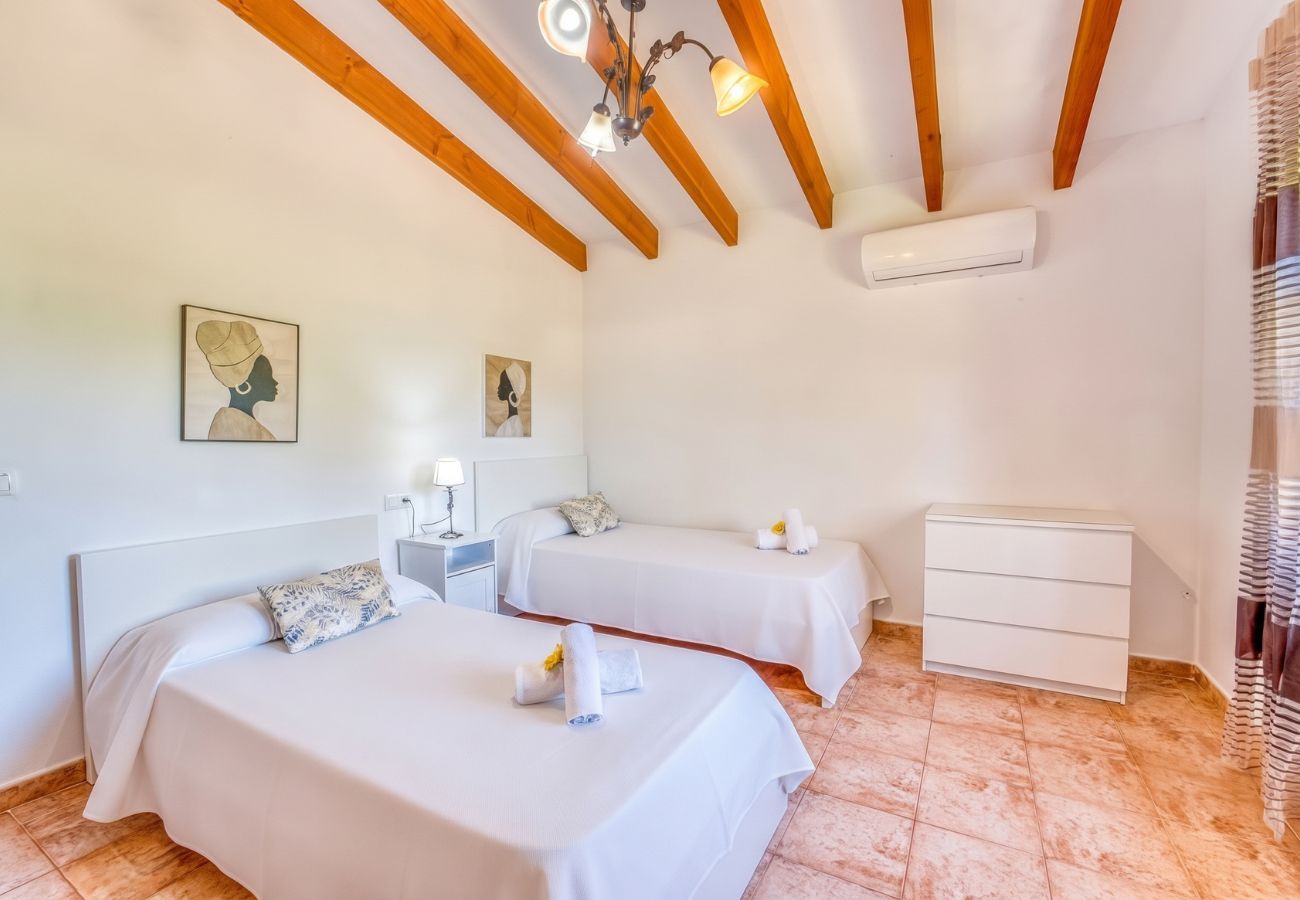 Country house in Pollensa - Villa Navarro with swimming pool in Pollensa