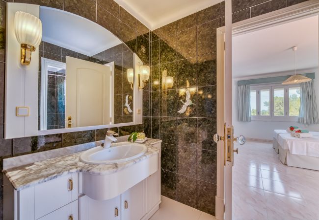Country house in Colònia de Sant Jordi - Finca near the beach Casa Bonita in Majorca Country house in Colònia de Sant Jordi - Finca near the beach Casa Bonita in Majorca