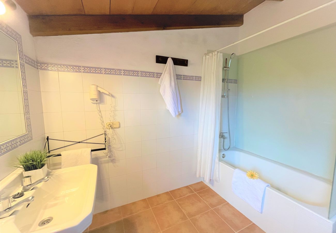 Country house in Muro - Can Rius