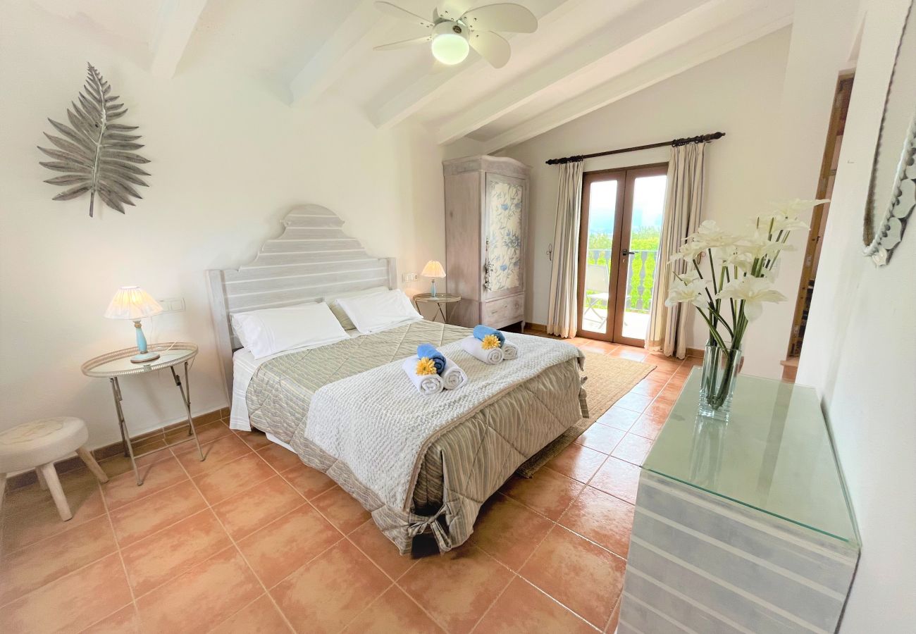 Country house in Muro - Can Rius