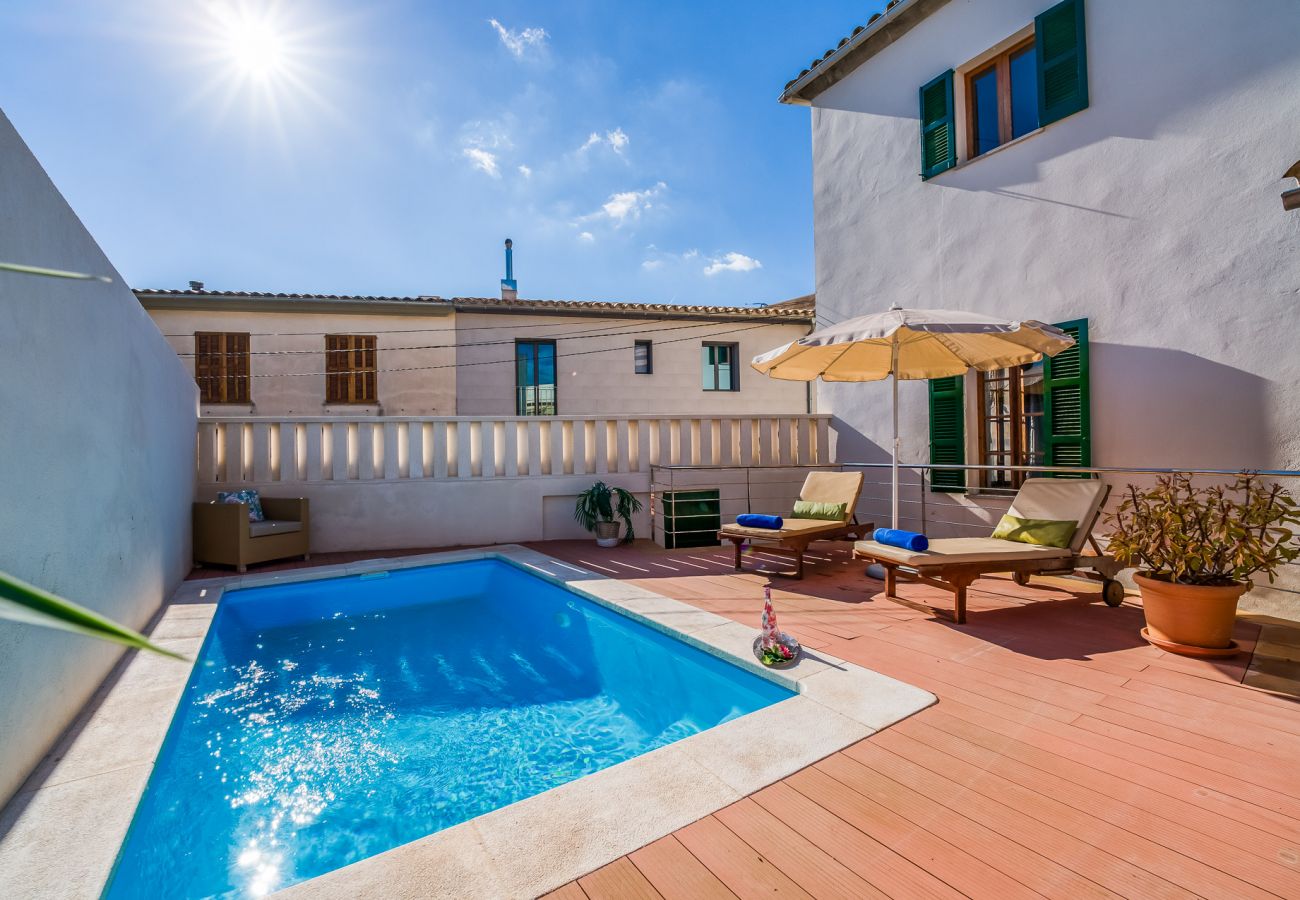 House with barbecue and pool in the centre of Mallorca