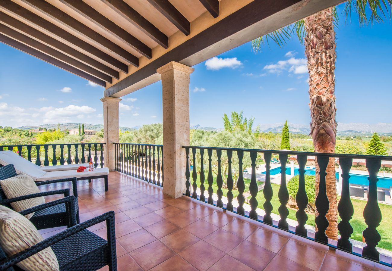 Vacation in finca with pool near Alcudia.