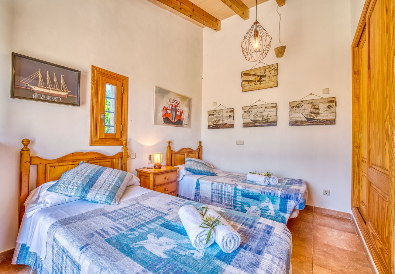 Country house in Inca - Mallorquin Finca piscina CA'S SOLLERICH en Mallorca