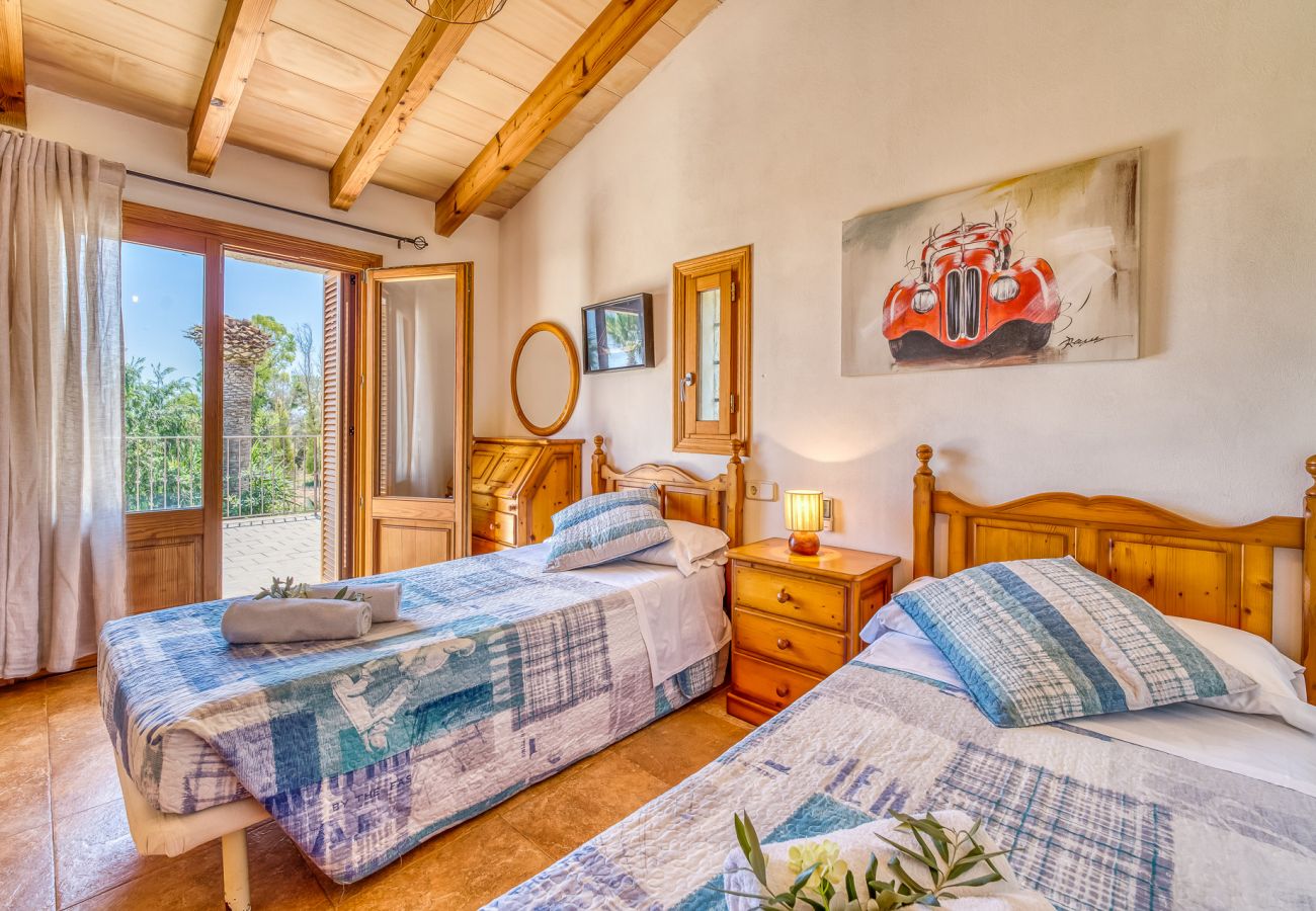 Country house in Inca - Mallorquin Finca piscina CA'S SOLLERICH en Mallorca