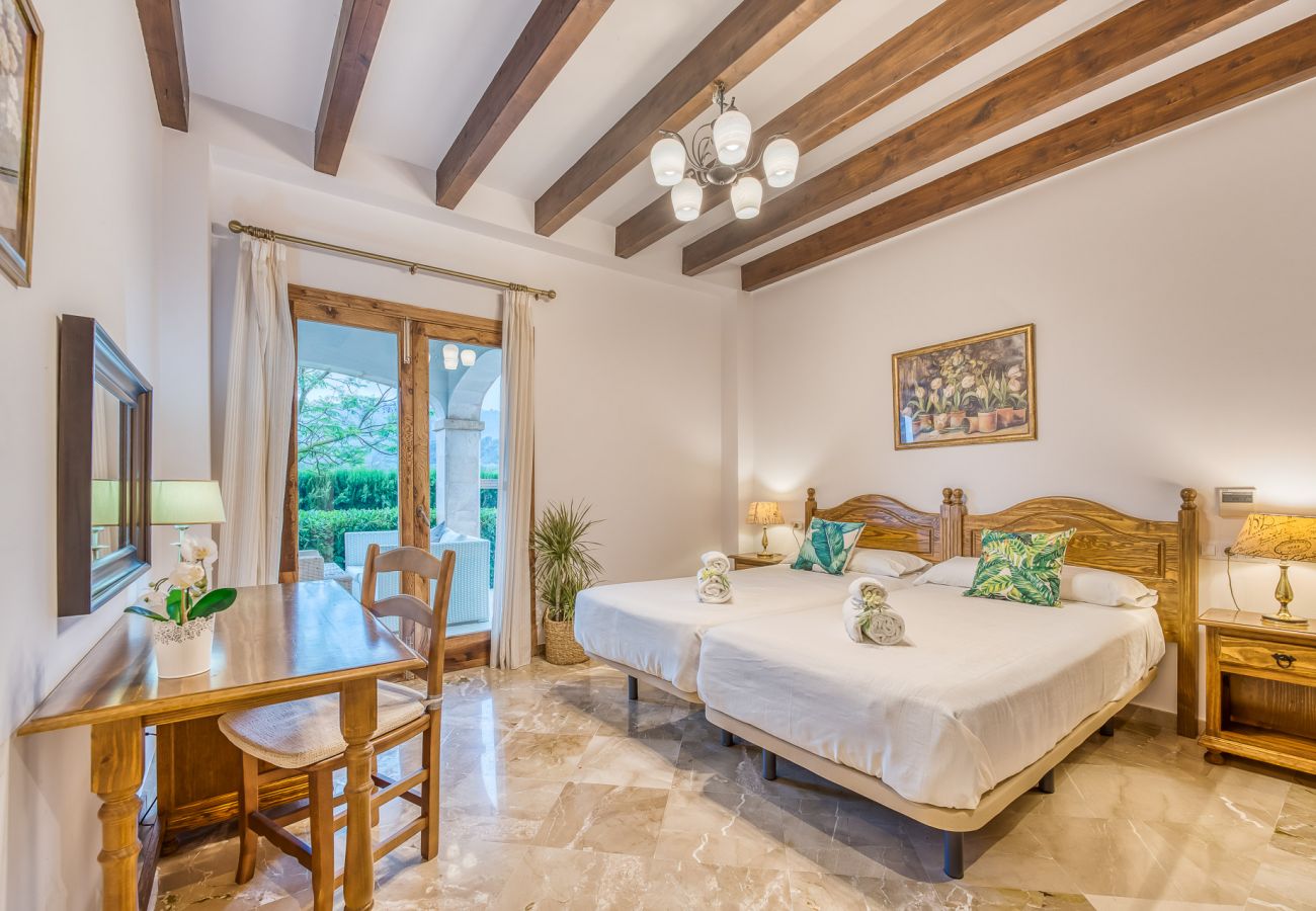 Country house in Petra - Rural finca in Mallorca El Palmeral with pool