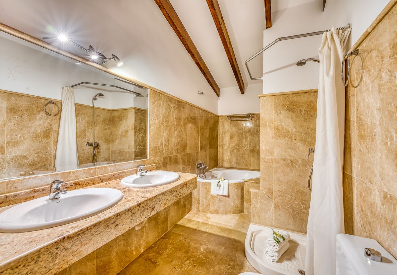 Country house in Petra - Finca Son Perxa on Mallorca with pool and bbq