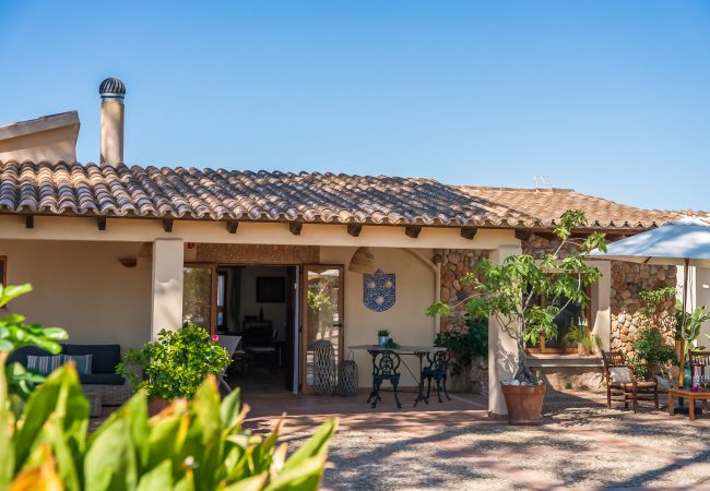 Country house in Binissalem - Finca with swimming pool Can Davero in Mallorca Country house in Binissalem - Finca with swimming pool Can Davero in Mallorca