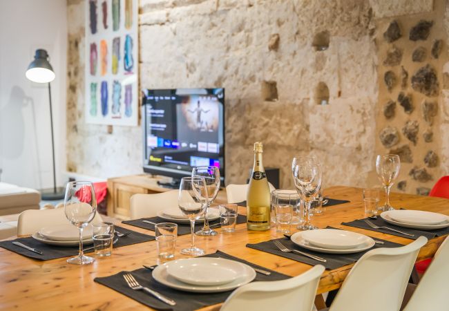 House in Sa Pobla - Design apartment Mercat 16 centrally located in Mallorca. House in Sa Pobla - Design apartment Mercat 16 centrally located in Mallorca.