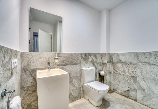 House in Sa Pobla - Design apartment Mercat 16 centrally located in Mallorca. House in Sa Pobla - Design apartment Mercat 16 centrally located in Mallorca.