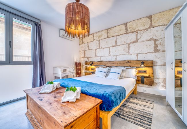 House in Sa Pobla - Design apartment Mercat 16 centrally located in Mallorca. House in Sa Pobla - Design apartment Mercat 16 centrally located in Mallorca.