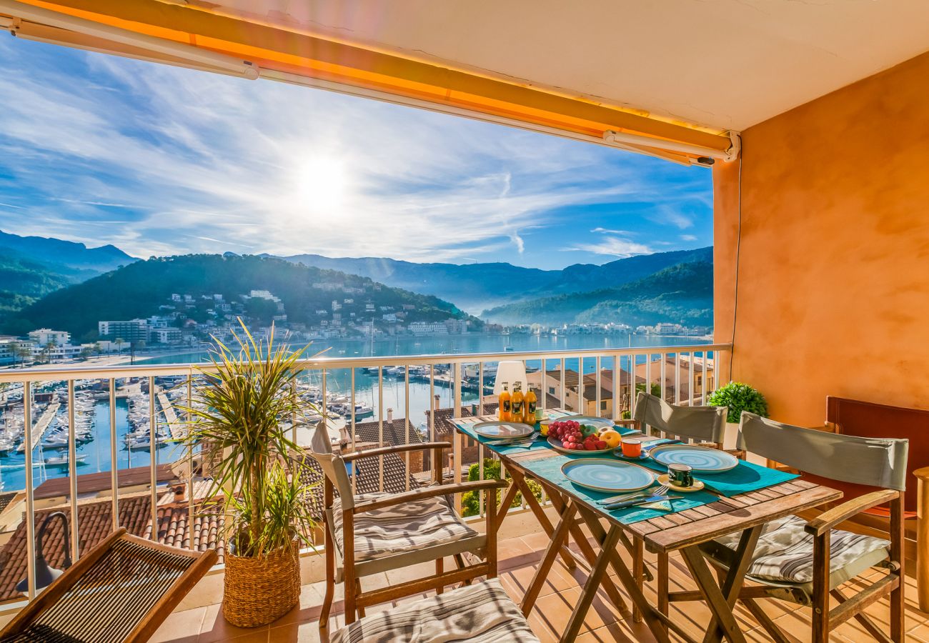 Sea view apartment in Puerto Soller