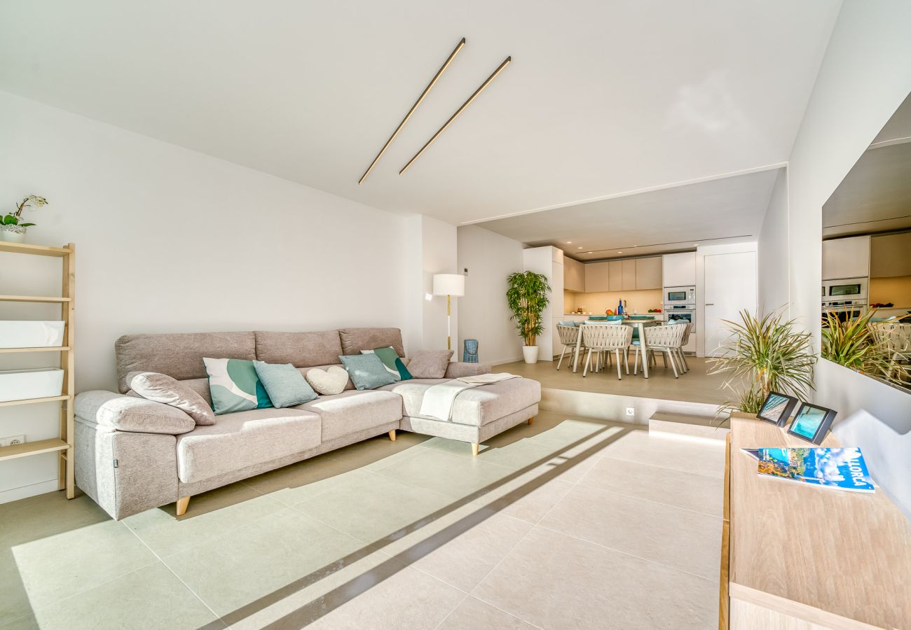 Apartment in front of the sea in Puerto Alcudia.