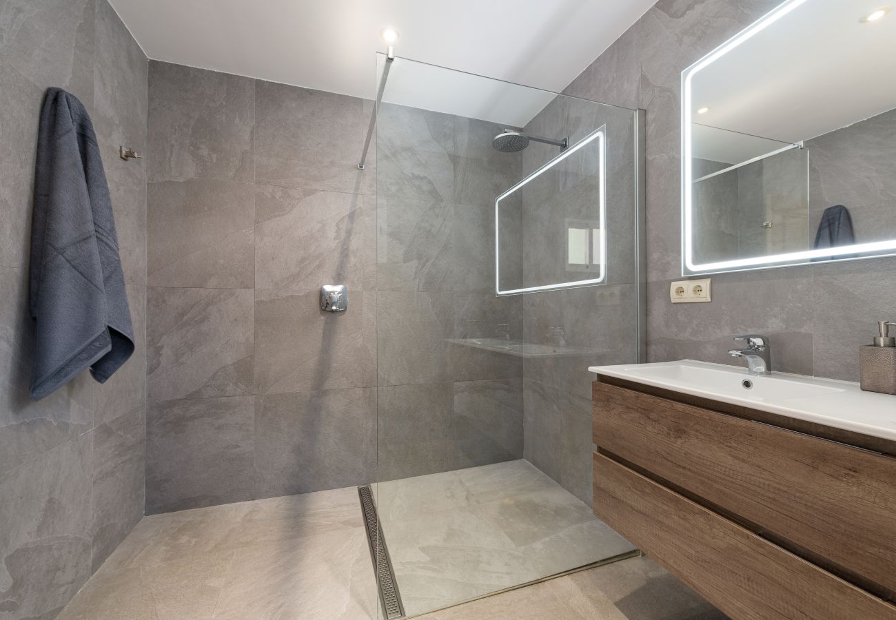 House in Muro - Villa Hilary with private pool near Muro beach