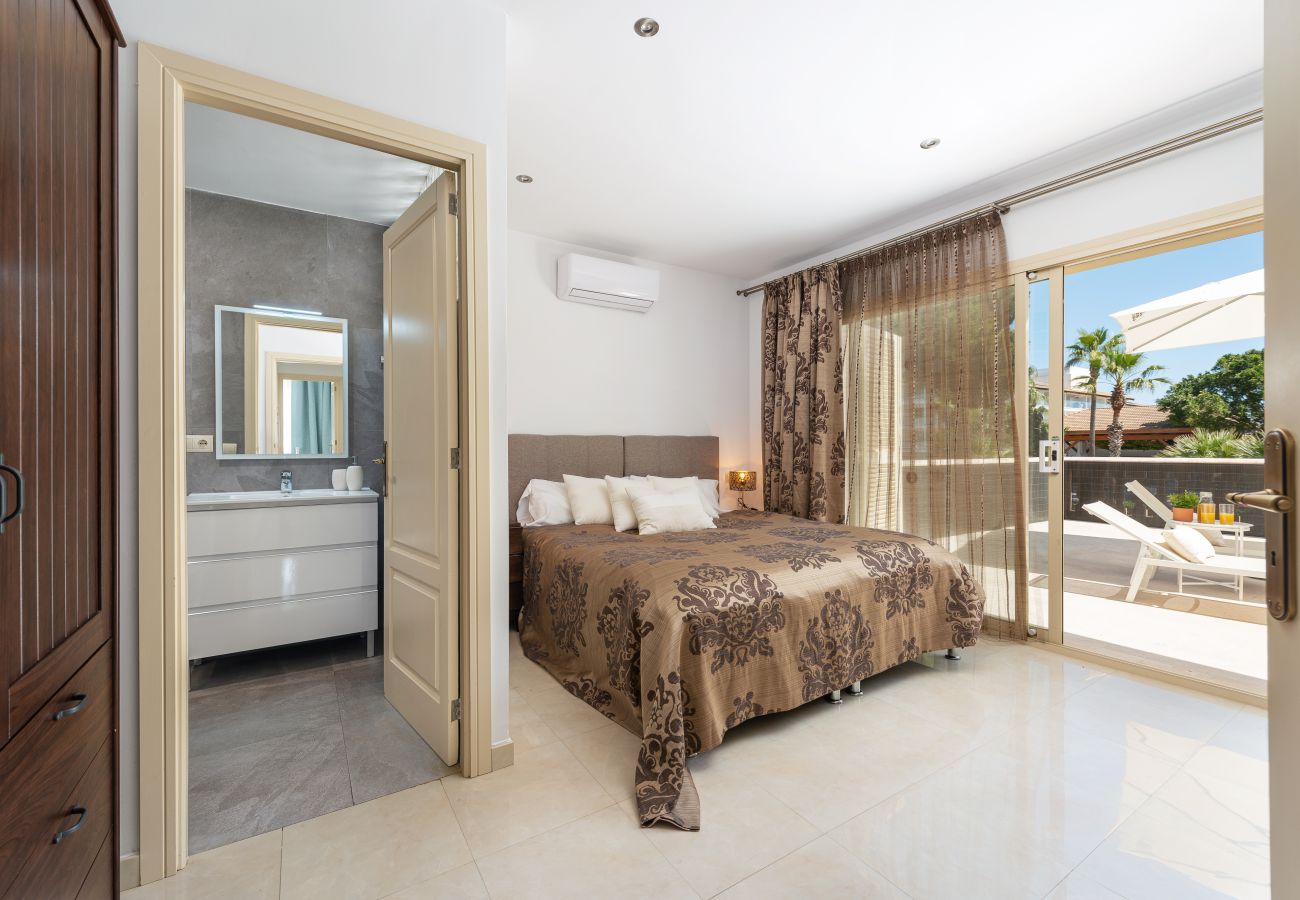 House in Muro - Villa Hilary with private pool near Muro beach