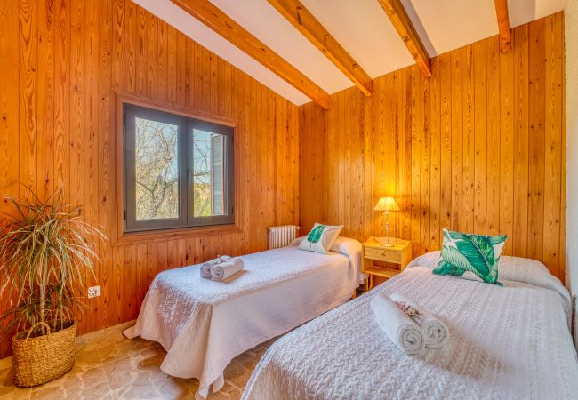 Country house in Buger - Rustic Finca with Pool Cas Mut in Mallorca Country house in Buger - Rustic Finca with Pool Cas Mut in Mallorca